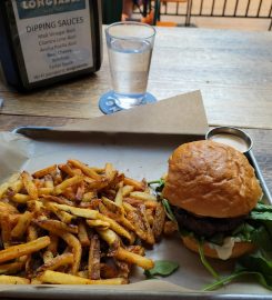 Longtable Beer Cafe